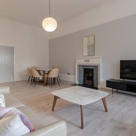 Kensington 2 Bed 2 Bath Apartment For 5 Guests Лондон Екстериор снимка